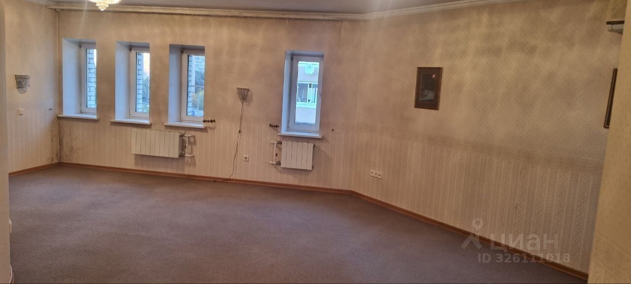Продажа 4-комн квартиры на вторичном рынке Королев, проспект Космонавтов, 33к1