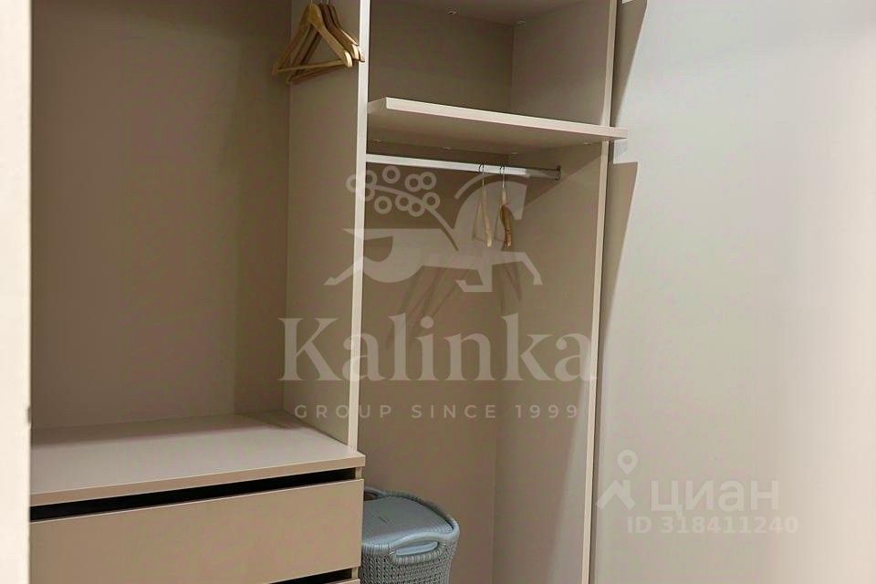 Продажа 2-комн квартиры на вторичном рынке улица Новый Арбат, 32