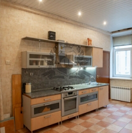 Продажа 2-комн квартиры на вторичном рынке Зеленина Б. ул,  д. 36