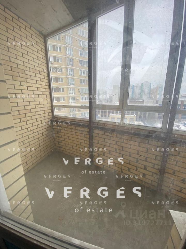 Продажа 4-комн квартиры на вторичном рынке улица Покрышкина, 8