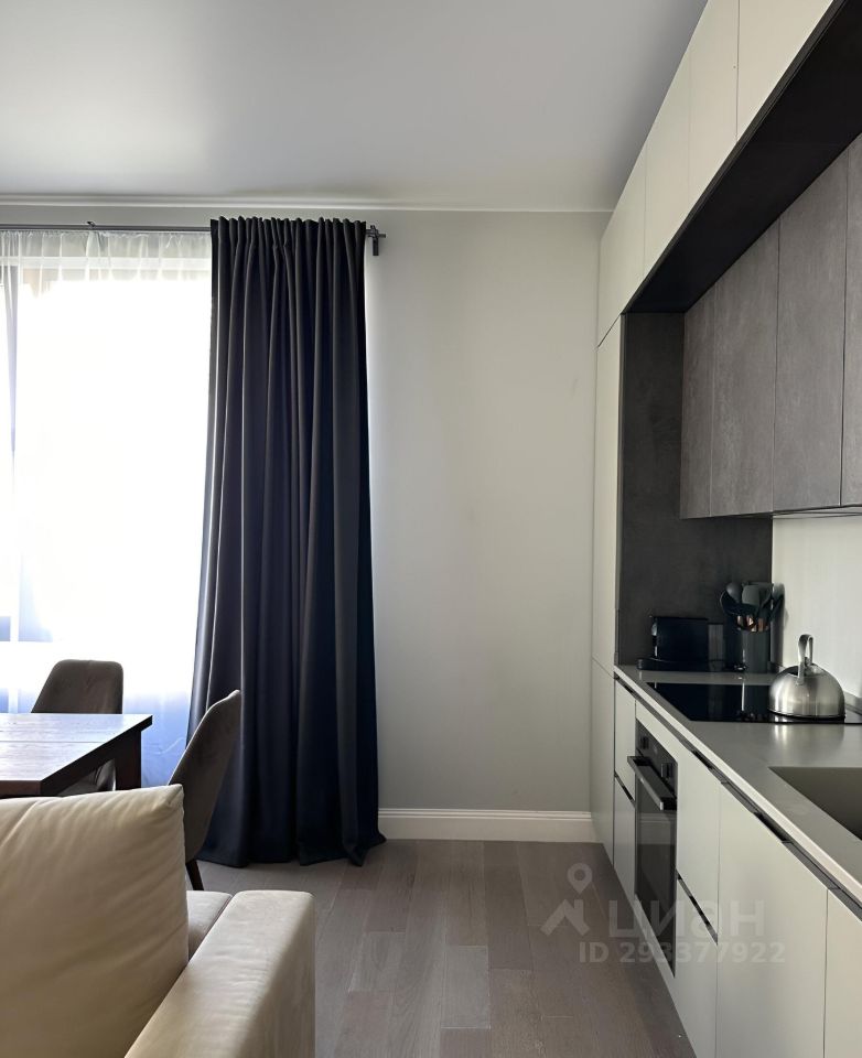 Аренда 3-комн квартиры на вторичном рынке проезд Жуков, 21Б