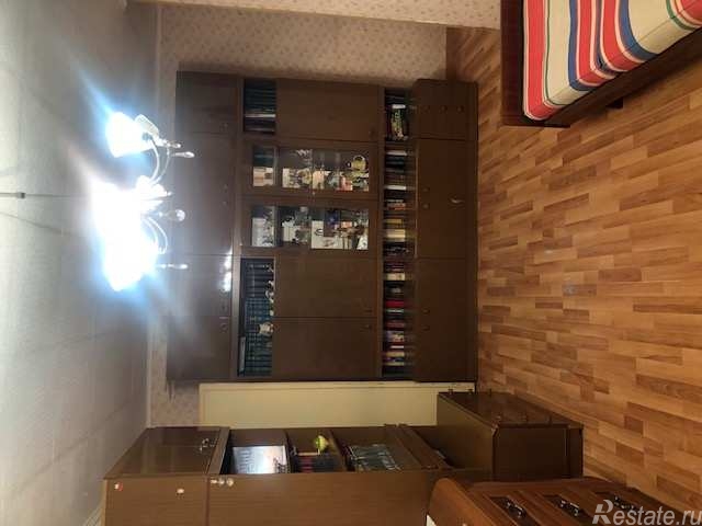 Продажа 3-комн квартиры на вторичном рынке Лобня г, Мирная ул,  д. 20