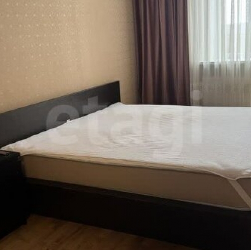 2-комн квартира улица Вавиловых,  д. 7 к4