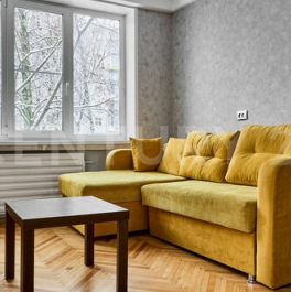 Продажа 2-комн квартиры на вторичном рынке Космонавтов пр-кт,  д. 90