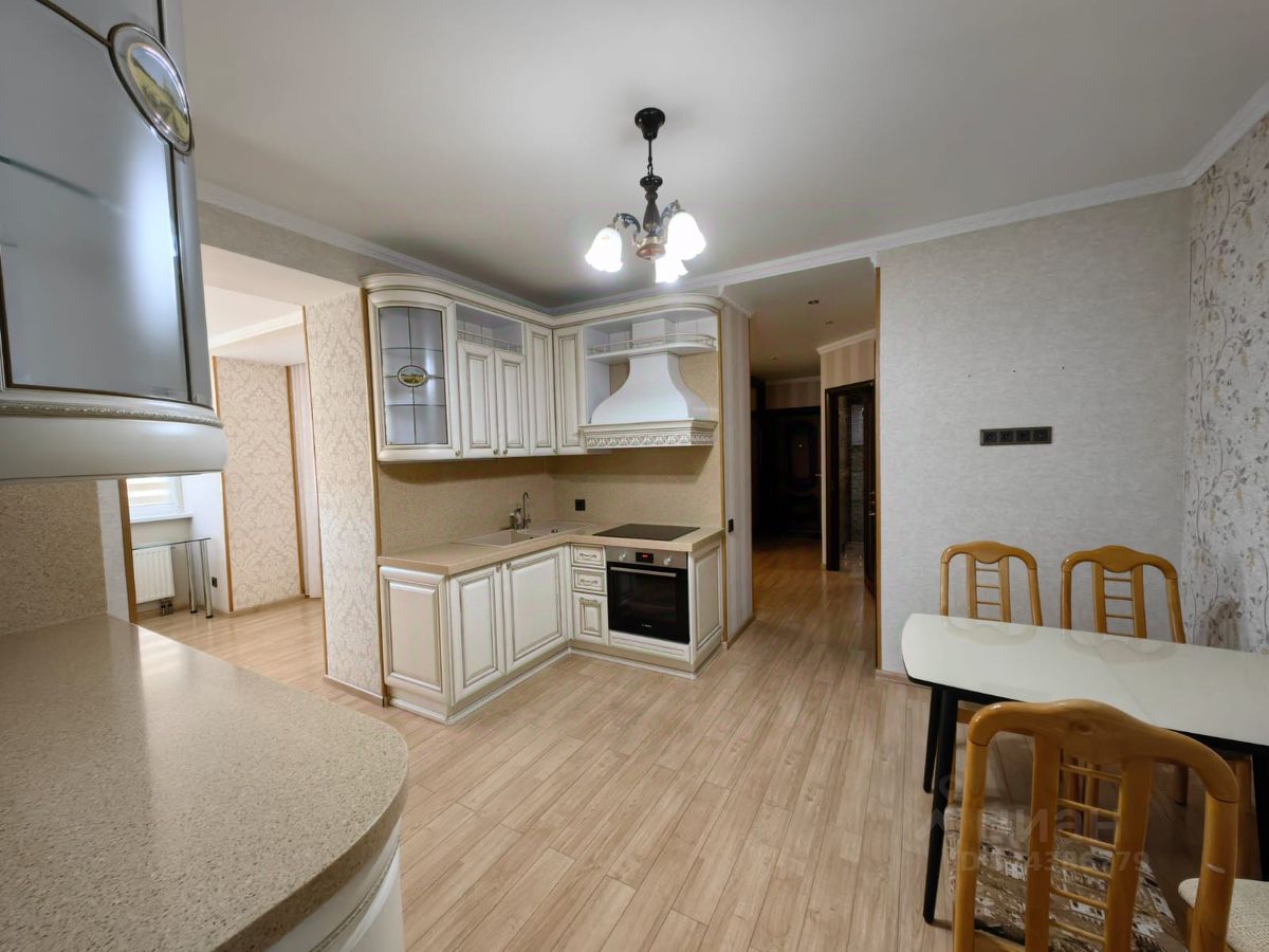 Продажа 2-комн квартиры на вторичном рынке Одинцово, Садовая улица,  д. 24