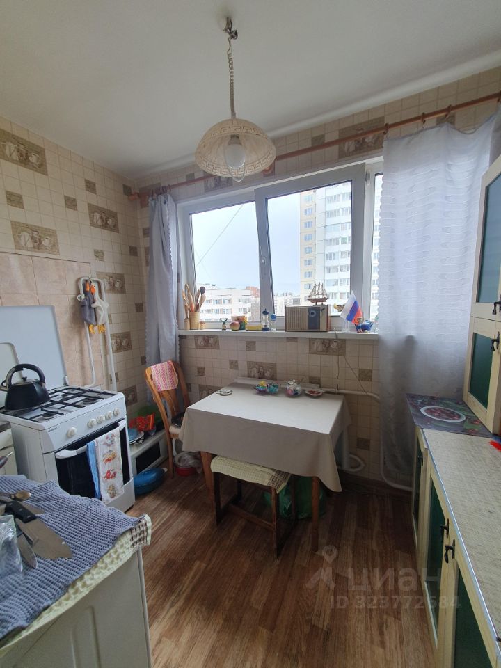 Продажа 2-комн квартиры на вторичном рынке проспект Королева, 15/30