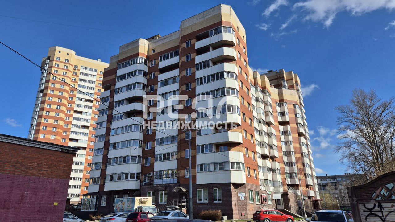 Продажа 2-комн квартиры на вторичном рынке улица Турку, 11к2