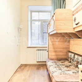 Продажа 3-комн квартиры на вторичном рынке 12-я линия,  д. 20