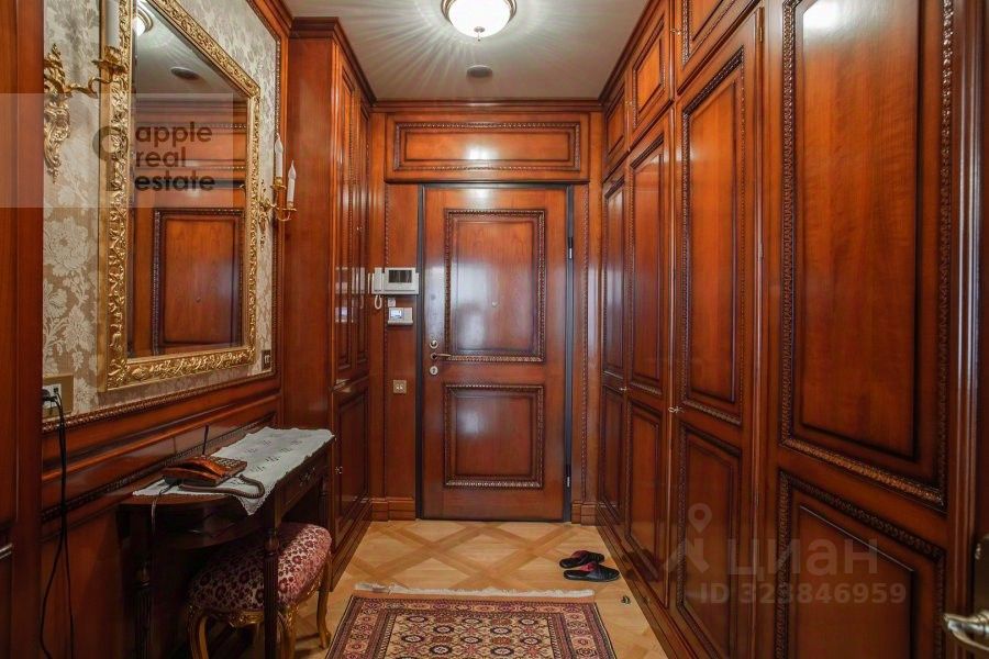 Продажа 2-комн квартиры на вторичном рынке переулок Брюсов, 19