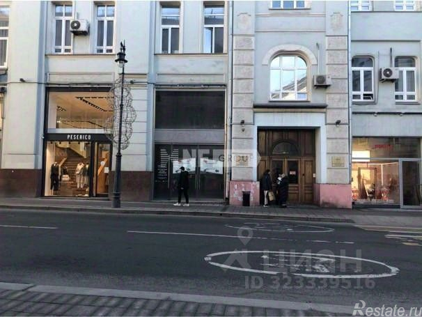 Аренда торгового помещения ул Петровка,  д. 15