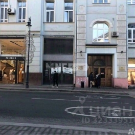 Аренда торгового помещения ул Петровка,  д. 15