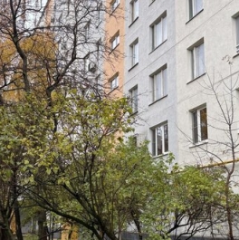 Продажа 2-комн квартиры на вторичном рынке Ореховый б-р,  д. 10 к2