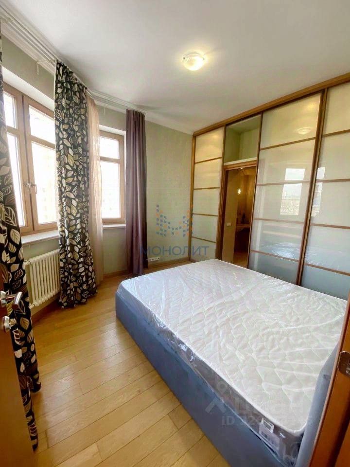 Продажа 3-комн квартиры на вторичном рынке улица Ватутина, 18К2