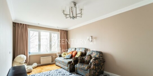 2-комн квартира Гурьянова ул,  д. 43