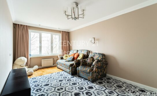 Продажа 2-комн квартиры на вторичном рынке Гурьянова ул,  д. 43