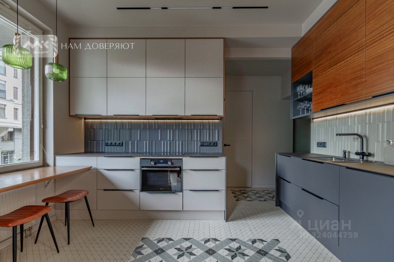 Продажа 3-комн квартиры на вторичном рынке Корпусная улица, 3