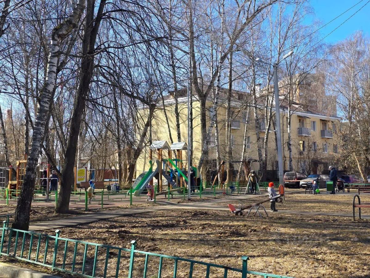 Продажа 3-комн квартиры на вторичном рынке Хлебниково мкр, Станционная улица, 11
