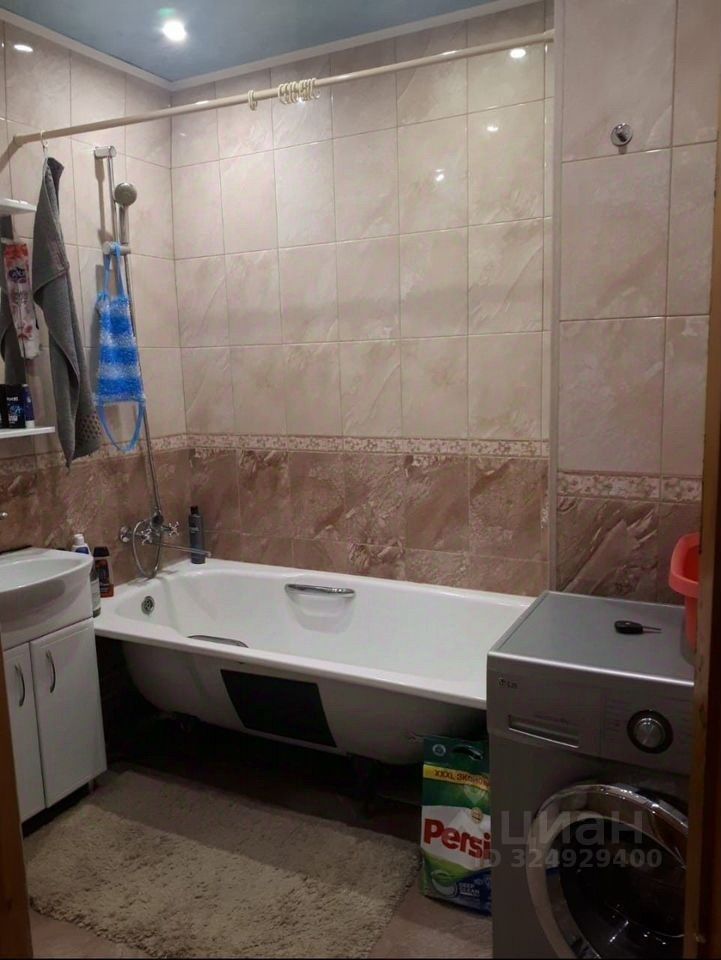 Продажа 3-комн квартиры на вторичном рынке Колпино, улица Веры Слуцкой, 89к3