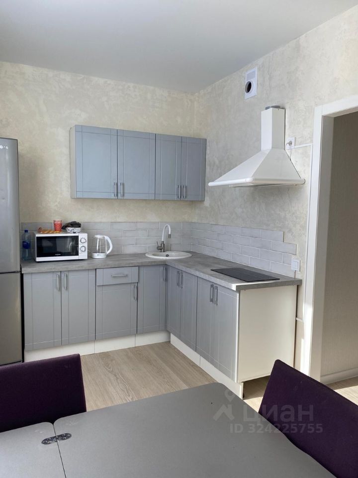 Продажа 2-комн квартиры на вторичном рынке Мытищи, проспект Астрахова, 7