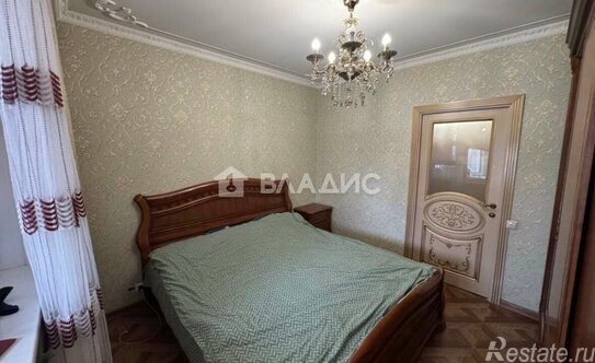 Продажа 3-комн квартиры на вторичном рынке ул Верхние Поля,  д. 33,  к. 1