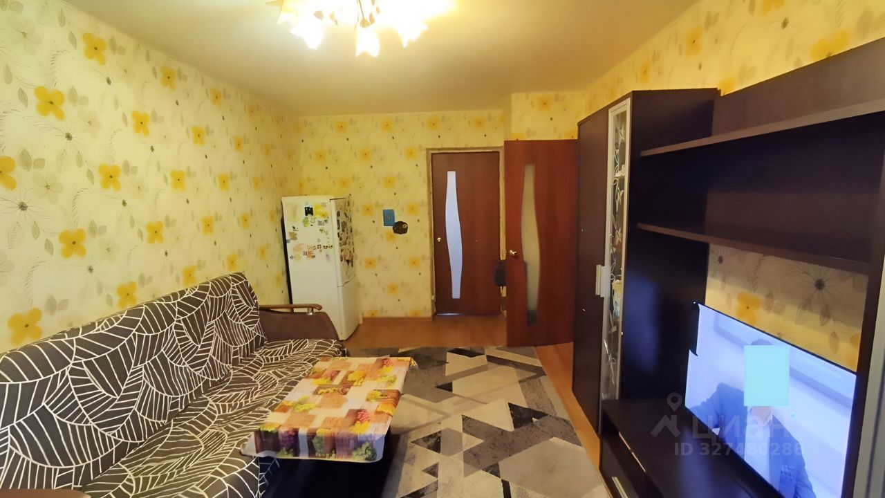 Продажа 2-комн квартиры на вторичном рынке Краснозаводск, улица Строителей, 14