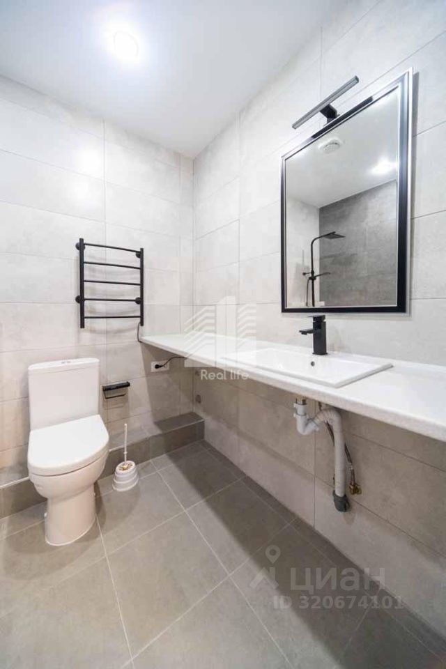 Продажа 1-комн квартиры на вторичном рынке с. Домодедово, улица Современников, 4