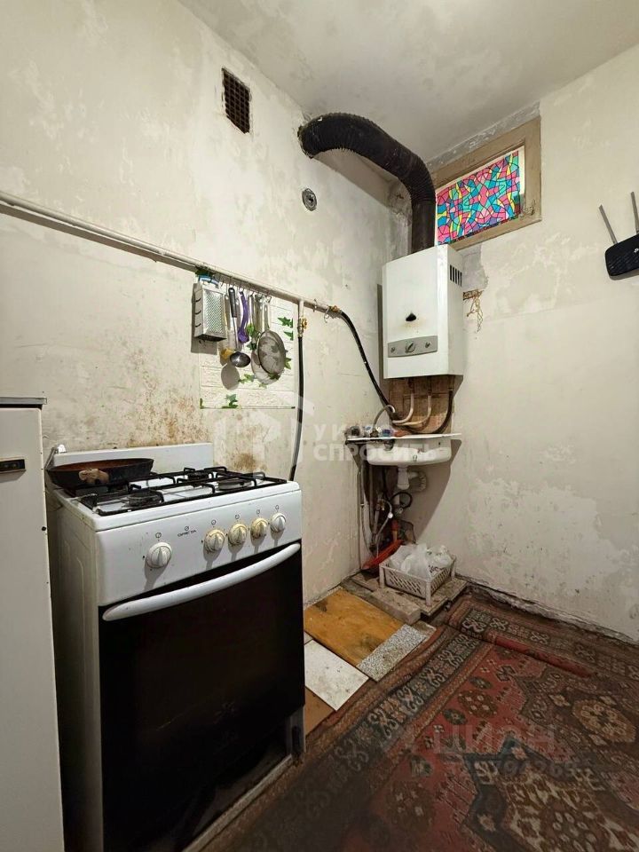 Продажа 1-комн квартиры на вторичном рынке Петергоф, улица Аврова, 13б