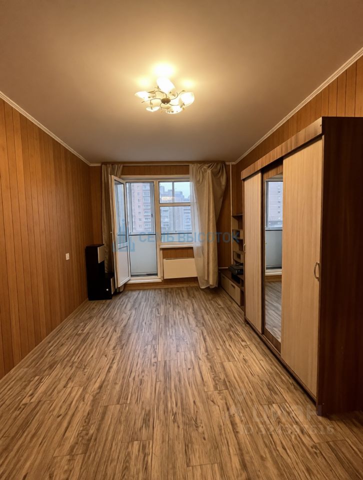 Продажа 3-комн квартиры на вторичном рынке Красная Горка мкр, улица Садовая,  д. 5к1