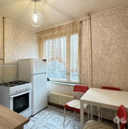 Аренда 3-комн квартиры на вторичном рынке улица Генерала Тюленева,  д. 11