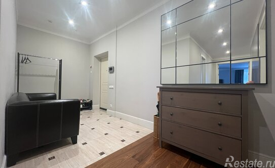 Продажа 5-комн квартиры на вторичном рынке ул Новаторов,  д. 8,  к. 2