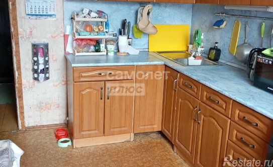 Продажа 4-комн квартиры на вторичном рынке улица Адмирала Руднева,  д. 8