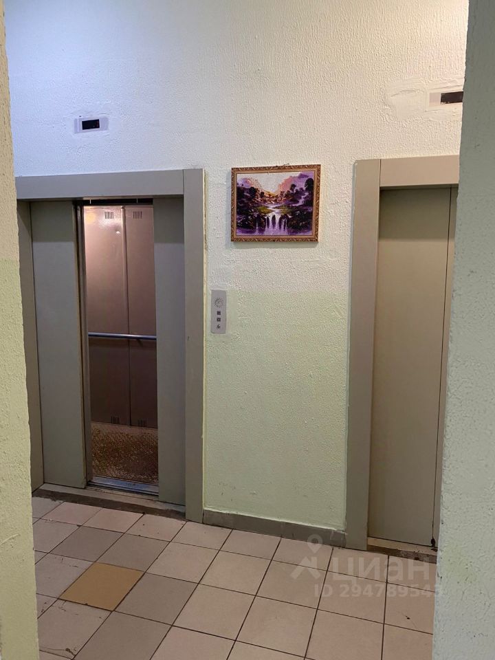 Продажа 4-комн квартиры на вторичном рынке Рождественская улица, 21к2