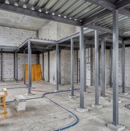 Продажа 4-комн квартиры на вторичном рынке проспект Лихачёва,  д. 10 к2