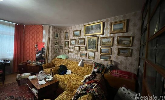 Продажа 2-комн квартиры на вторичном рынке улица Хромова,  д. 5