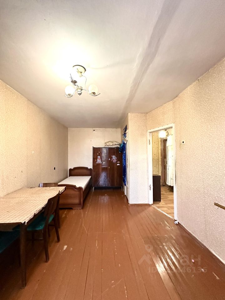 Продажа 1-комн квартиры на вторичном рынке Гатчина, улица Володарского, 1
