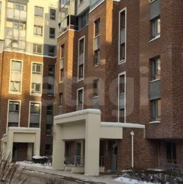 Продажа 1-комн квартиры на вторичном рынке Петергофское ш,  д. 84,  к. 11