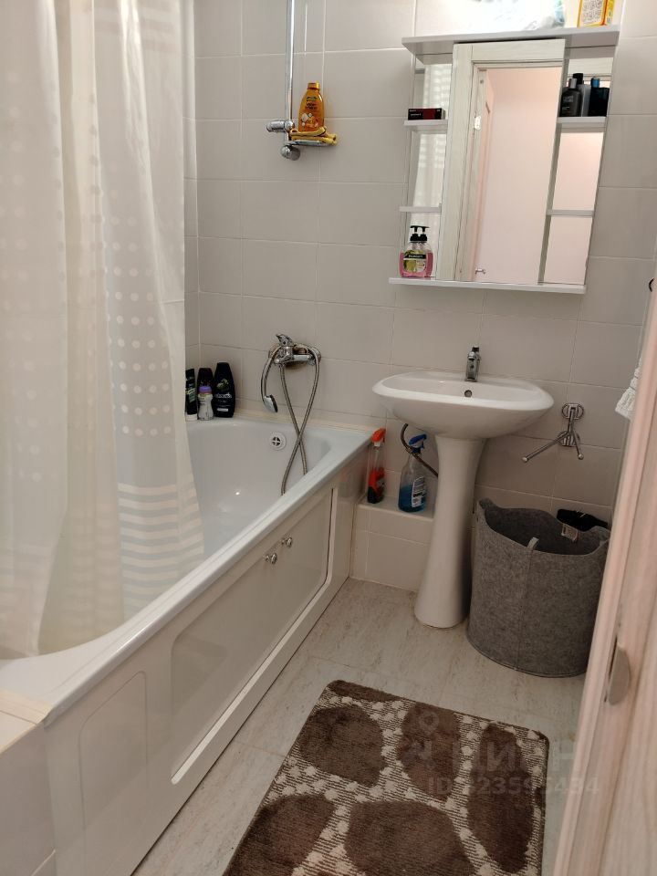 Продажа 2-комн квартиры на вторичном рынке улица Фонвизина, 7А