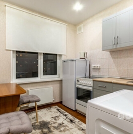 Аренда 4-комн квартиры на вторичном рынке Оршанская улица,  д. 13