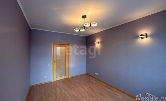 Продажа 3-комн квартиры на вторичном рынке Долгоозёрная улица,  д. 14