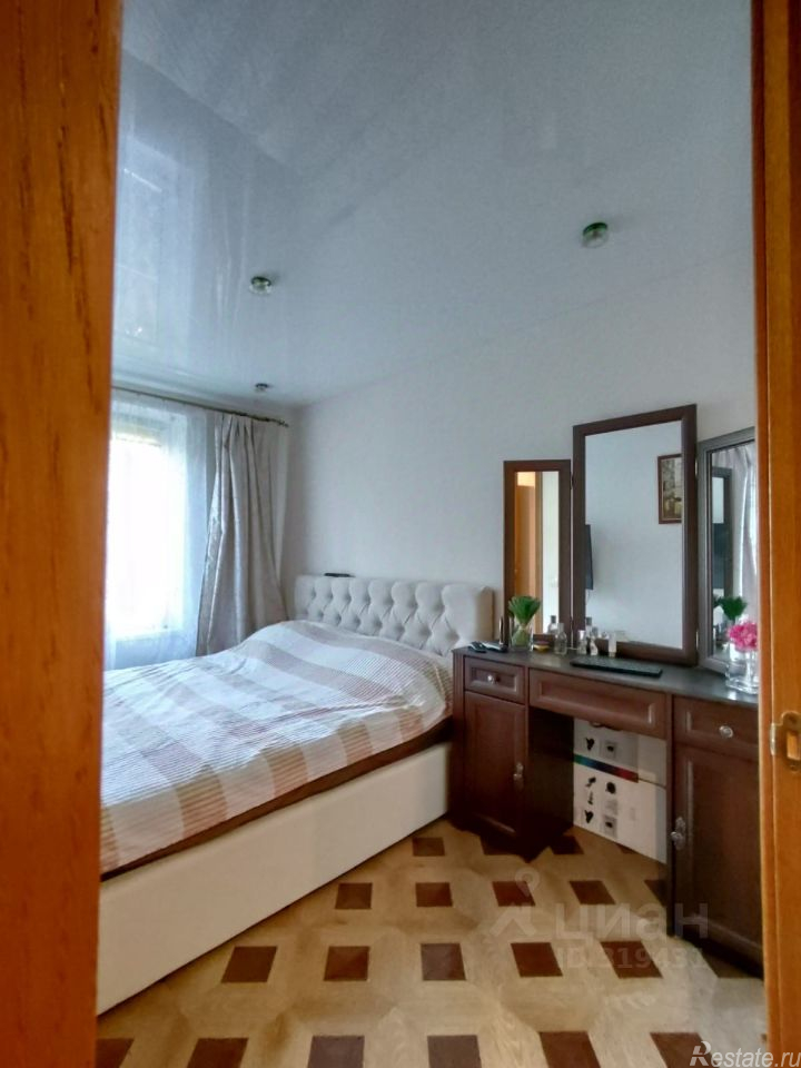 Продажа 3-комн квартиры на вторичном рынке улица Паперника,  д. 8