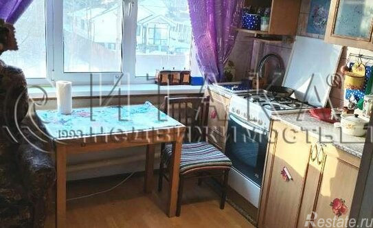 Продажа 2-комн квартиры на вторичном рынке Выборг, Школьная улица,  д. 4