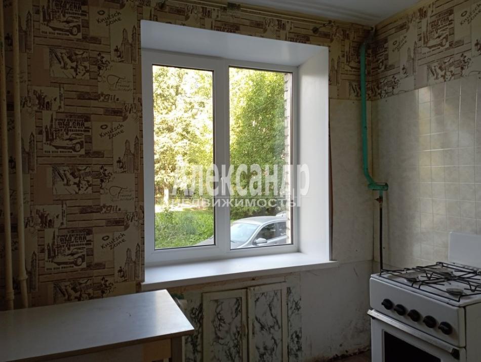 Продажа 1-комн квартиры на вторичном рынке Волхов г., Молодежная ул. ,  д. 21,  к. а
