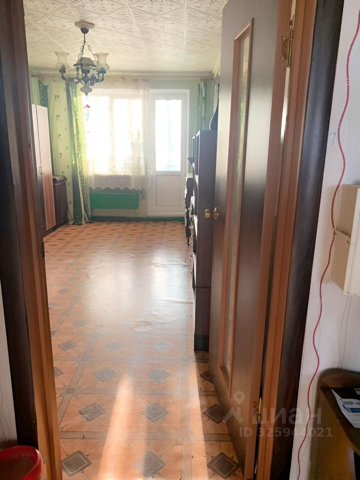 Продажа 2-комн квартиры на вторичном рынке пос. Приозерный, улица Центральная,  д. 9