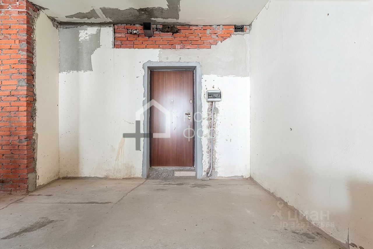 Продажа 4-комн квартиры на вторичном рынке Мосфильмовская улица, 70
