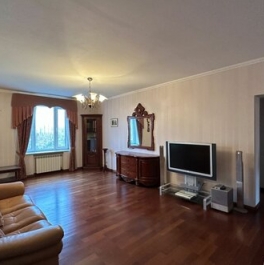 Продажа 2-комн квартиры на вторичном рынке улица Веденеева,  д. 8 к1