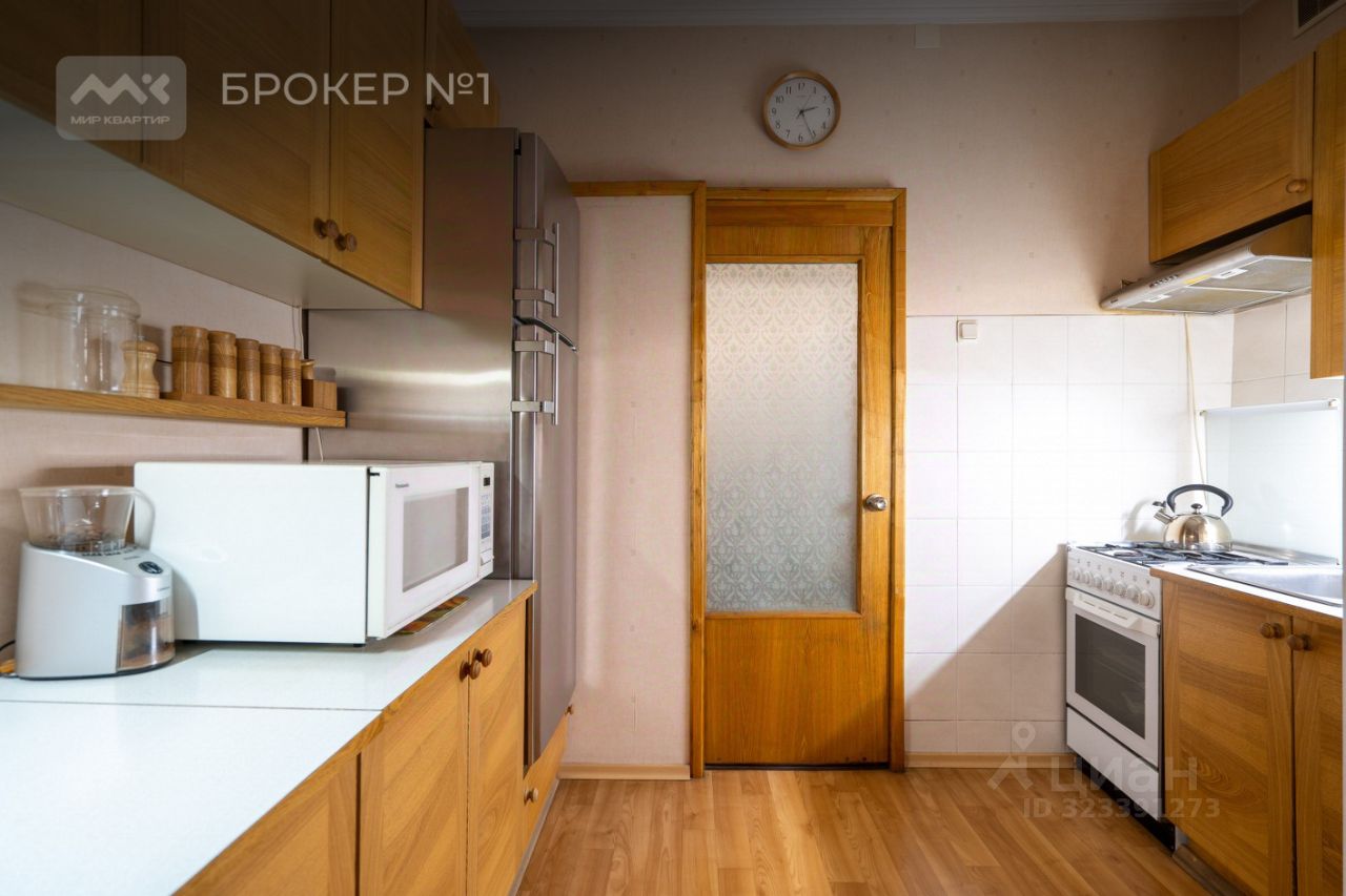 Продажа 2-комн квартиры на вторичном рынке улица Марата, 32