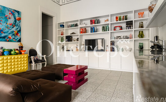 Продажа 2-комн квартиры на вторичном рынке улица Марата,  д. 26/11