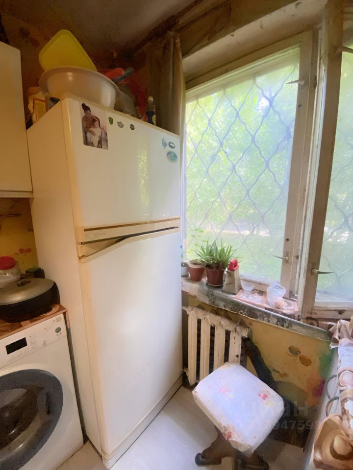 Продажа 3-комн квартиры на вторичном рынке Лобня, улица Победы, 14