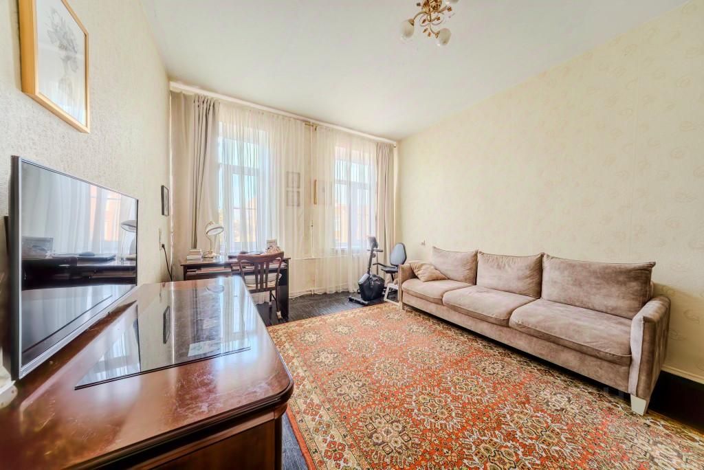 Продажа 2-комн квартиры на вторичном рынке Ярославская улица, 4А