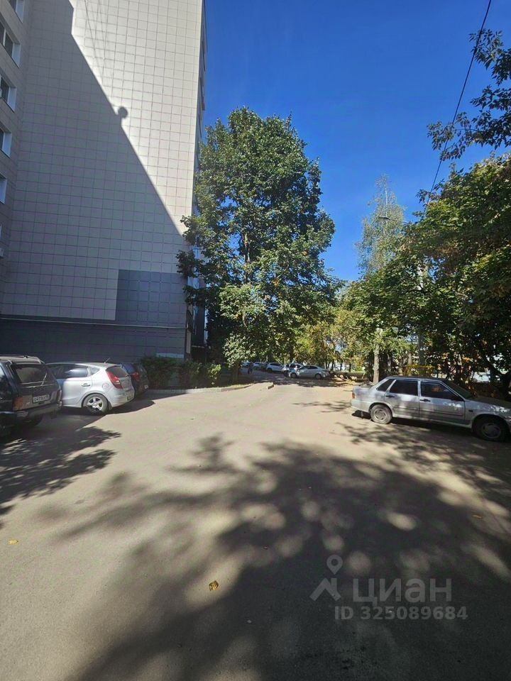 Продажа 3-комн квартиры на вторичном рынке Центральный мкр, улица Корнеева, 38